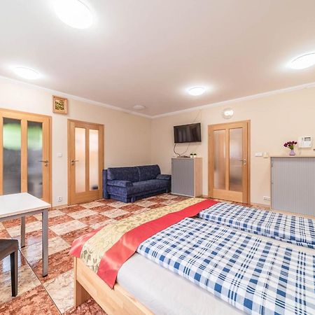 Apartman Blizko Centra Prahy Praga Exterior foto